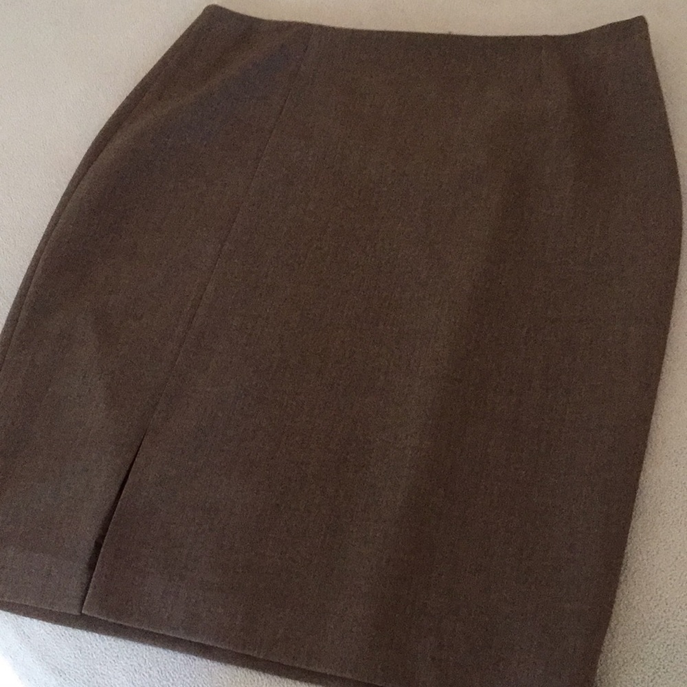 Tahari “Pencil” Skirt.  NEVER WORN!